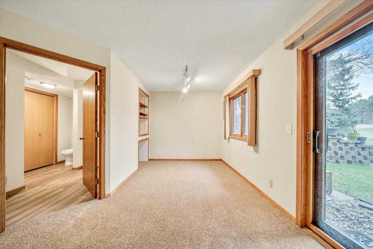 12510 Parkwood Drive, Burnsville, Minnesota image 28