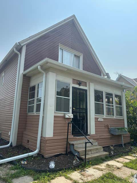 Homes For Sale - 1288 Edgerton Street<br/> Saint Paul, MN 55130