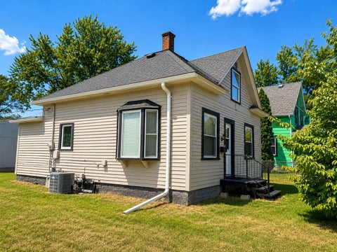 Homes For Sale - 303 20th Avenue<br/> Saint Cloud, MN 56303