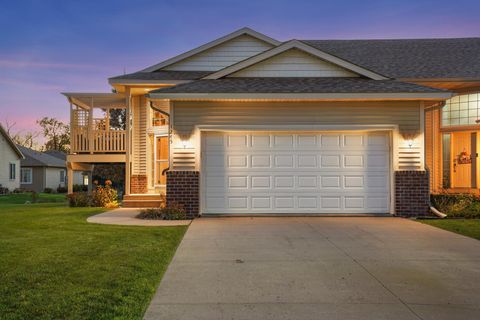 Townhouse For Sale - 1245 1st Street<br/> Saint Paul Park, MN 55071