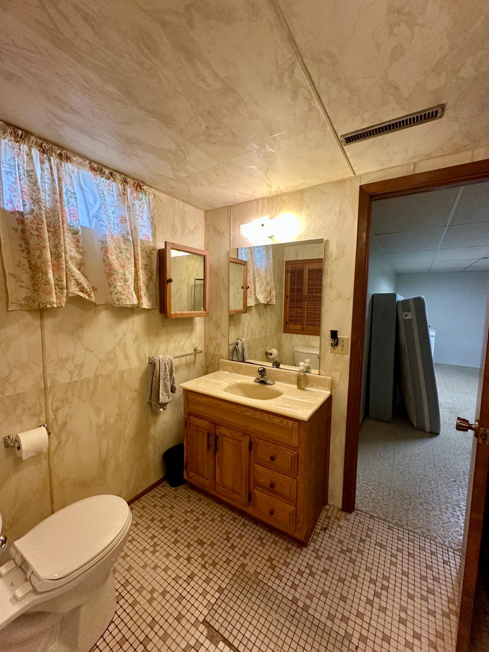 309 E Fairway Drive, Luverne, Minnesota image 37