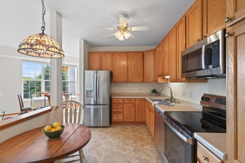 Condo For Sale - 15001 Burnhaven Drive<br/> Burnsville, MN 55306
