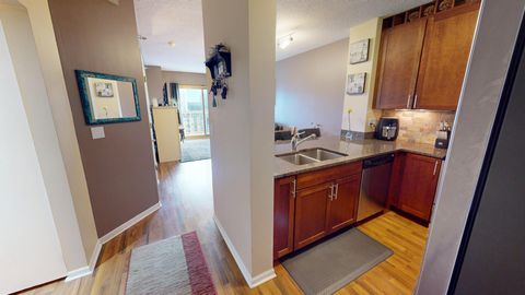 Condo For Sale - 401 S 1st Street<br/> Hennepin County, Minneapolis, MN 55401