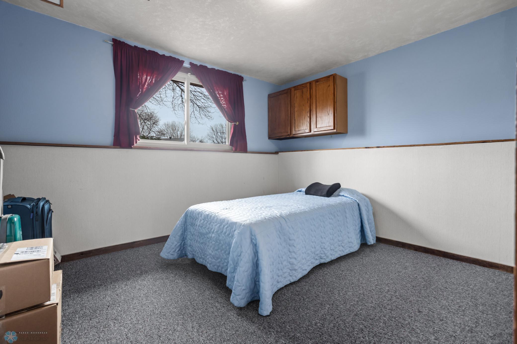 435 Birch Lane, Moorhead, Minnesota image 21