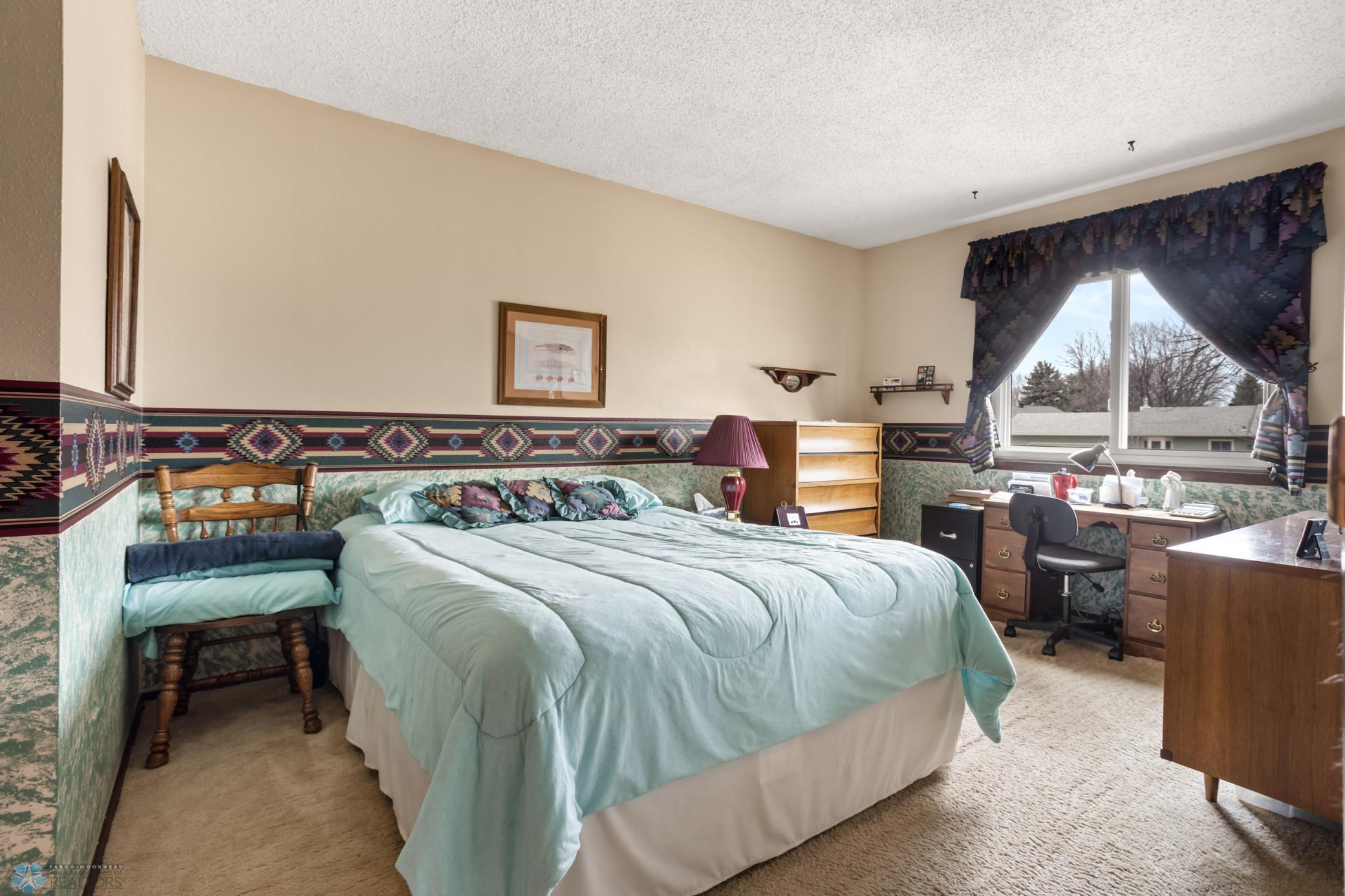 435 Birch Lane, Moorhead, Minnesota image 15