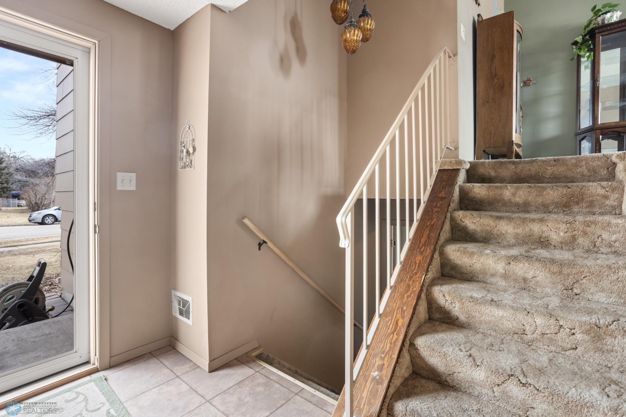 435 Birch Lane, Moorhead, Minnesota image 6