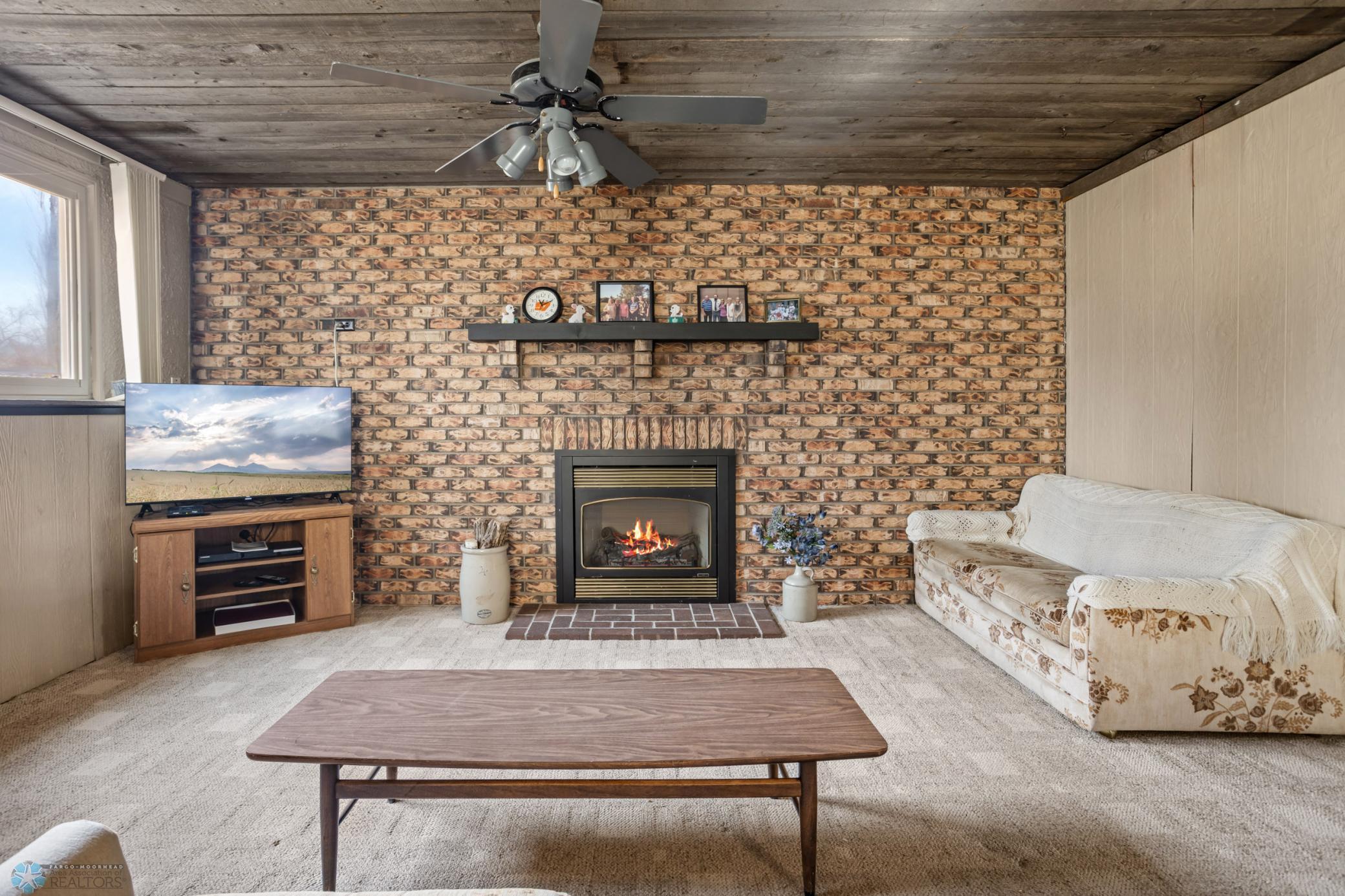 435 Birch Lane, Moorhead, Minnesota image 17