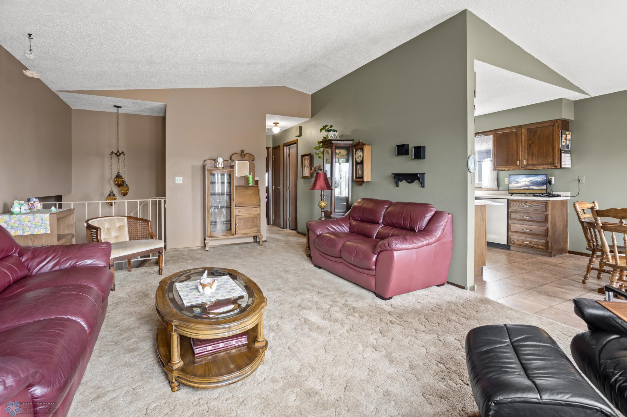 435 Birch Lane, Moorhead, Minnesota image 8