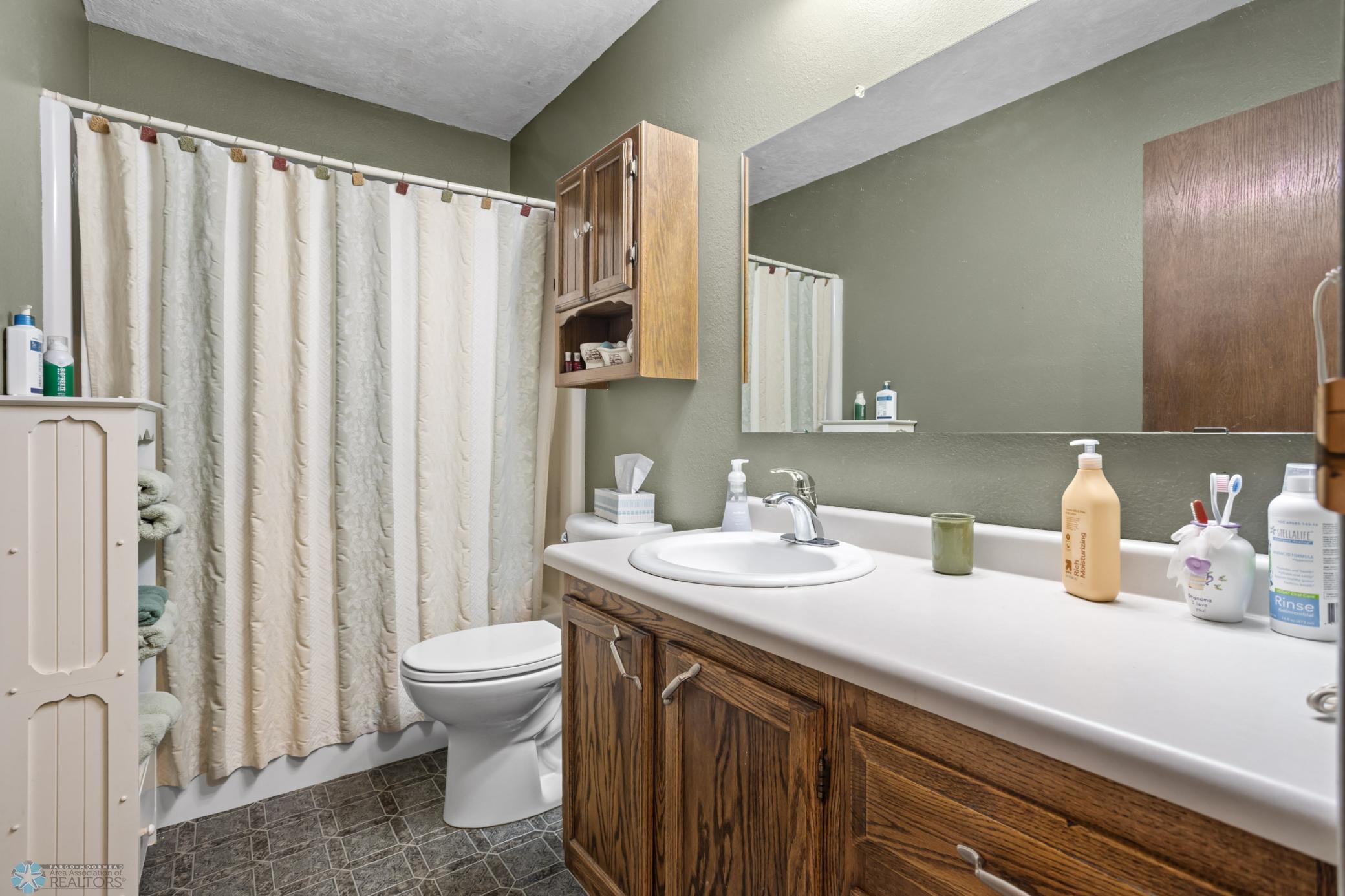 435 Birch Lane, Moorhead, Minnesota image 13