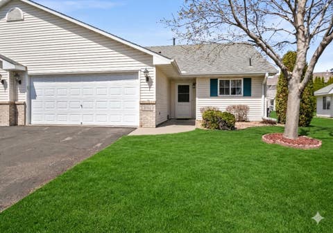 Townhouse For Sale - 3782 Shannon Drive<br/> Dakota County, Hastings, MN 55033