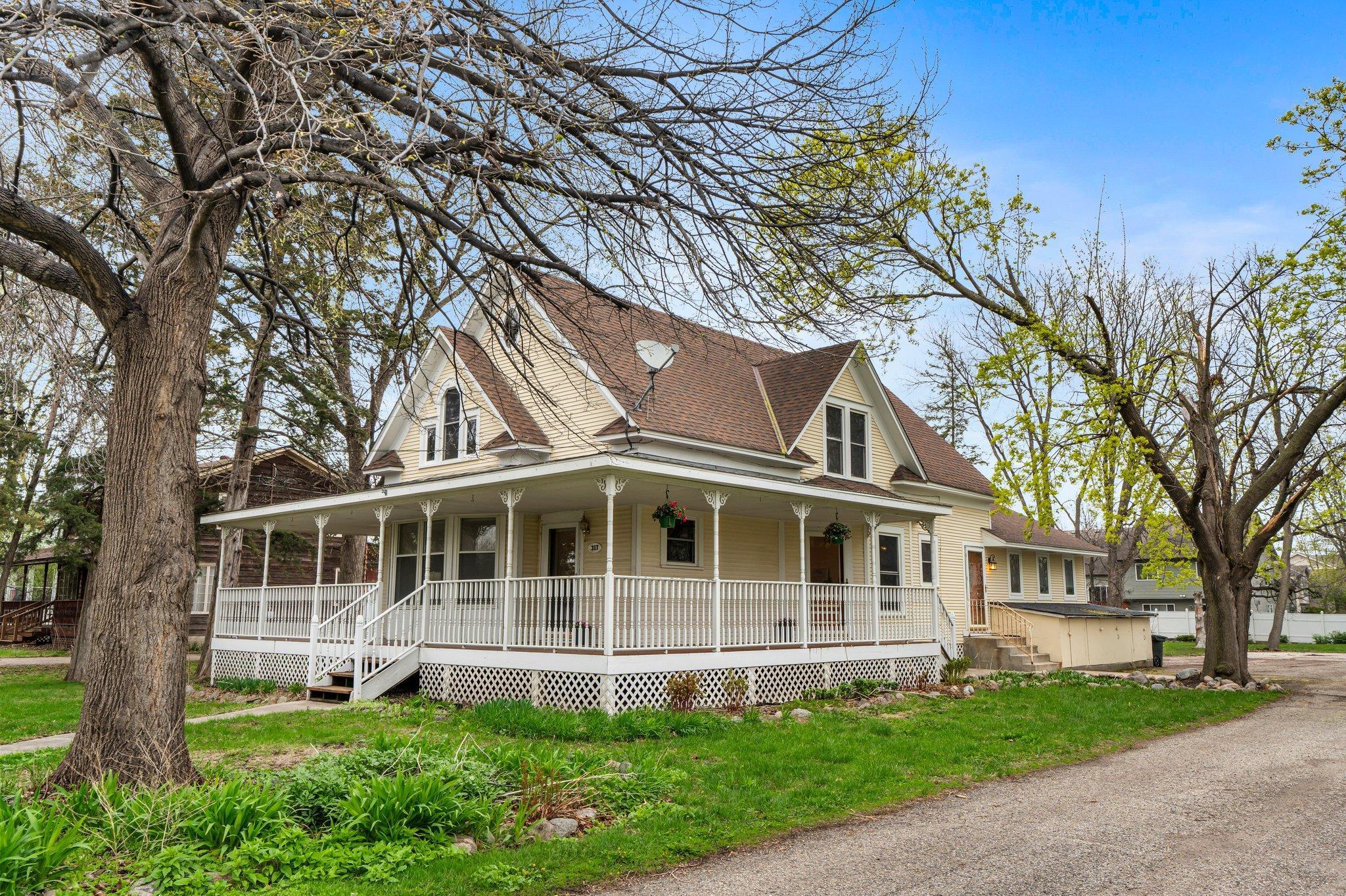317 8th Street, Farmington, Minnesota image 1