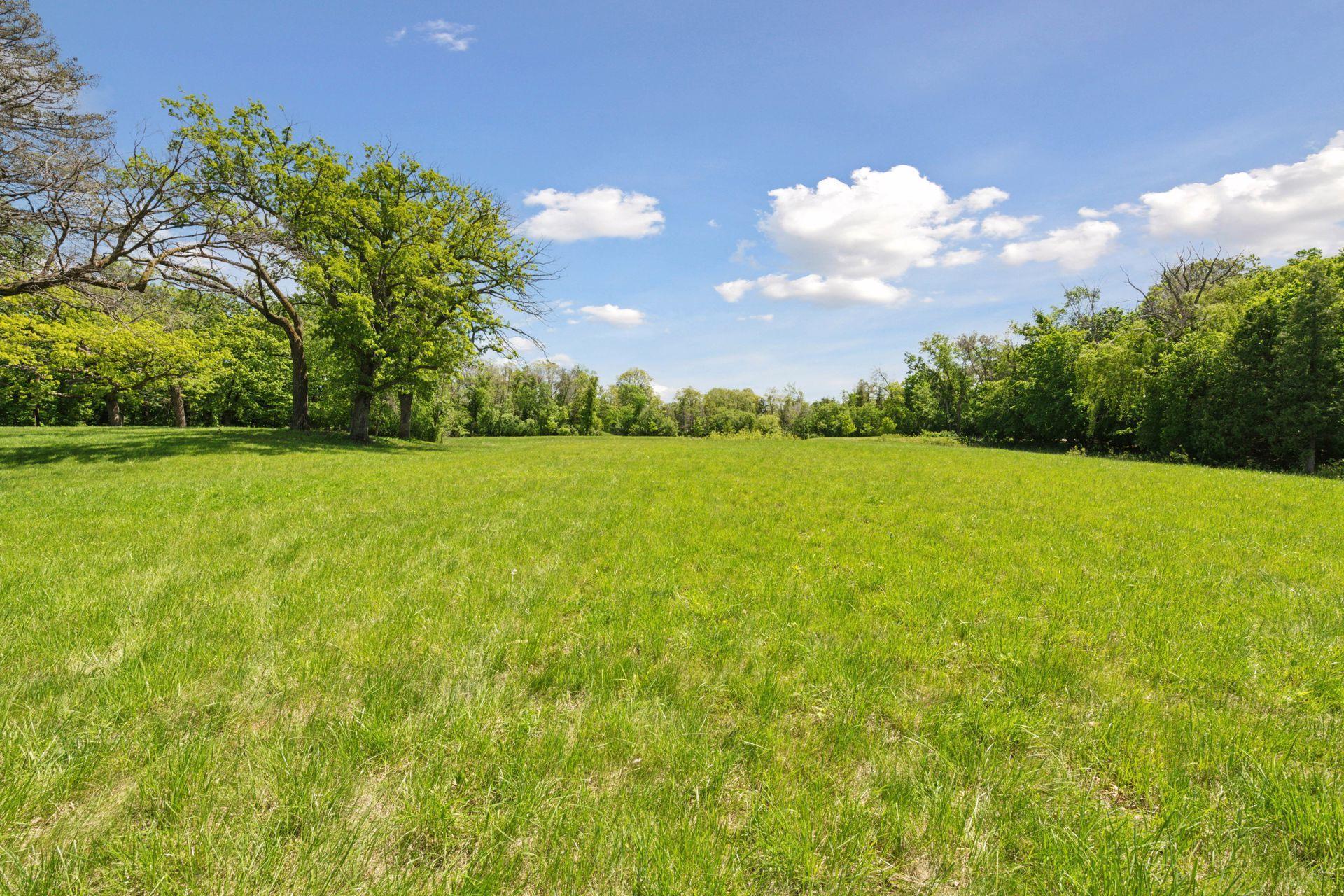 555 Bushaway Road, Wayzata, Minnesota image 12