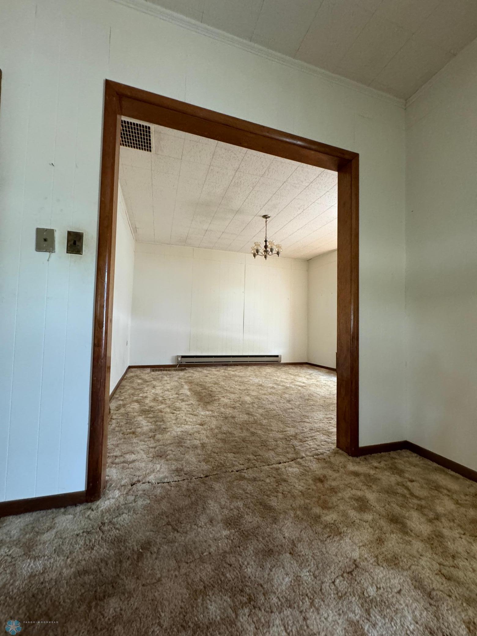 Valley City, North Dakota 58072, United States, 3 Bedrooms Bedrooms, ,2 BathroomsBathrooms,Residential,Pending,48444