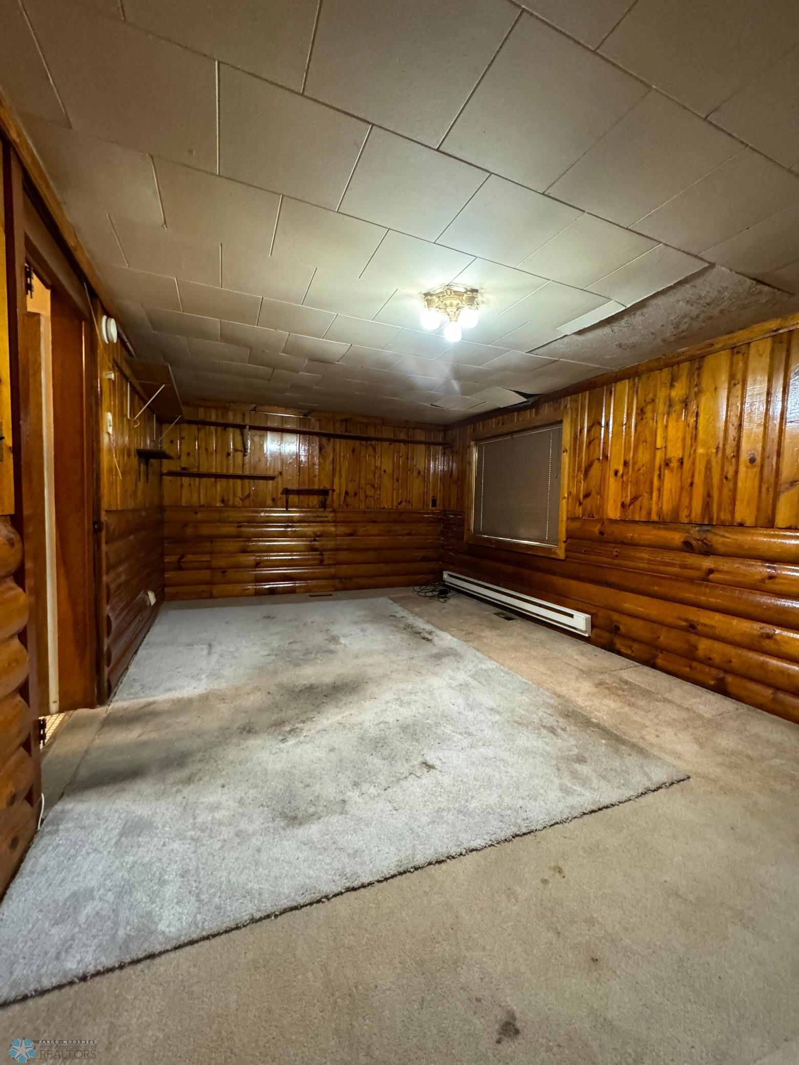 Valley City, North Dakota 58072, United States, 3 Bedrooms Bedrooms, ,2 BathroomsBathrooms,Residential,Pending,48444