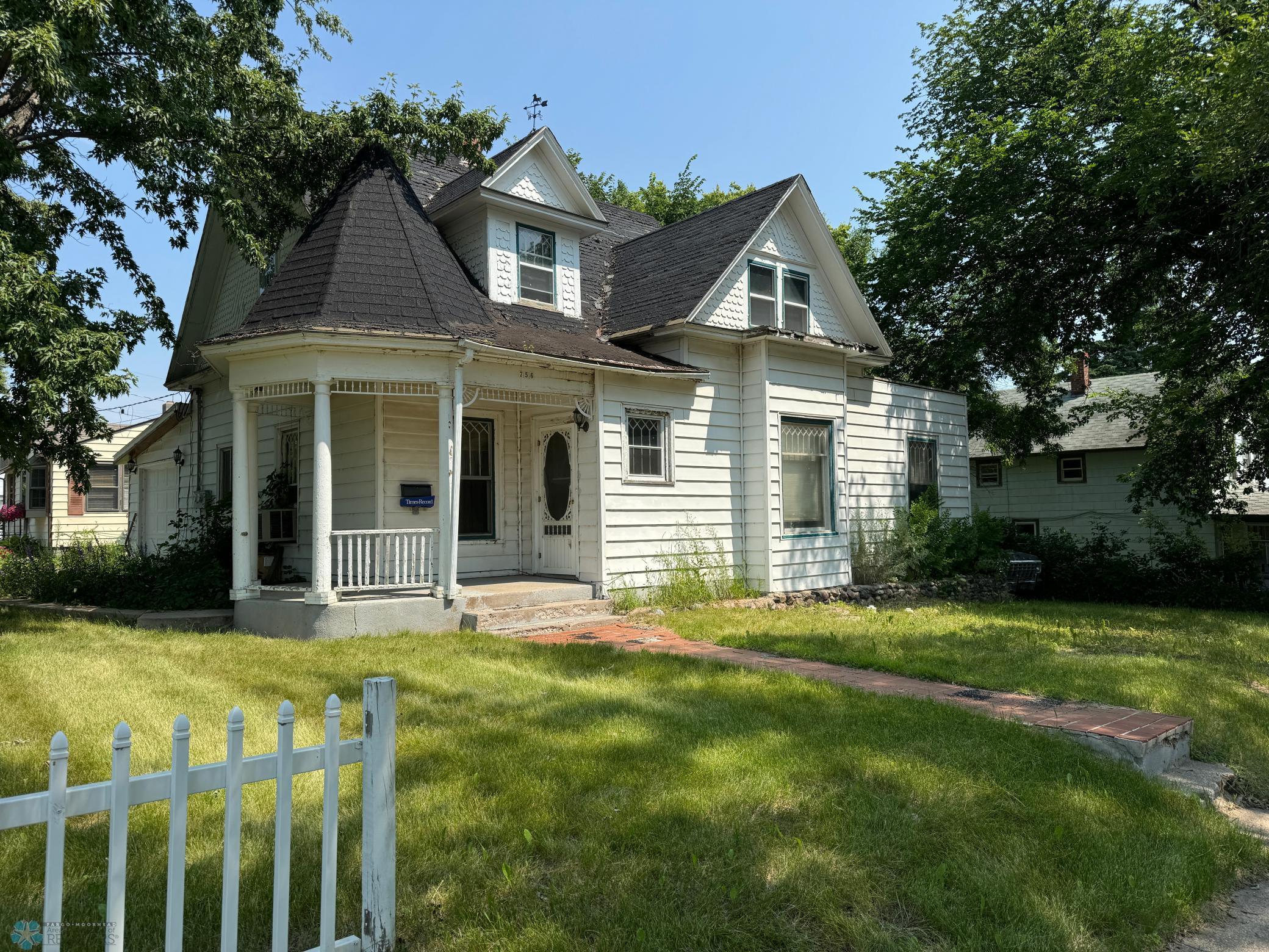 Valley City, North Dakota 58072, United States, 3 Bedrooms Bedrooms, ,2 BathroomsBathrooms,Residential,Pending,48444
