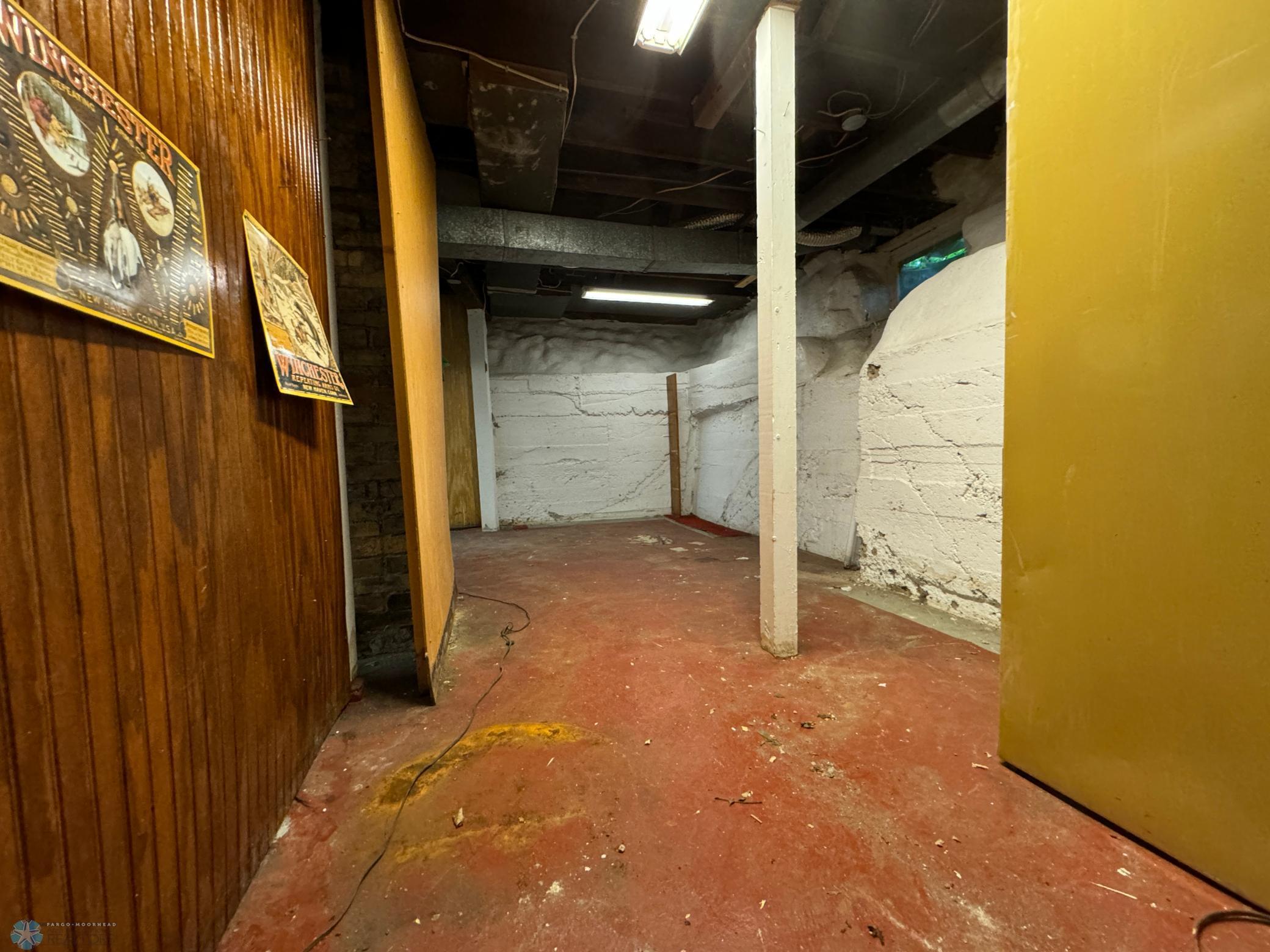 Valley City, North Dakota 58072, United States, 3 Bedrooms Bedrooms, ,2 BathroomsBathrooms,Residential,Pending,48444