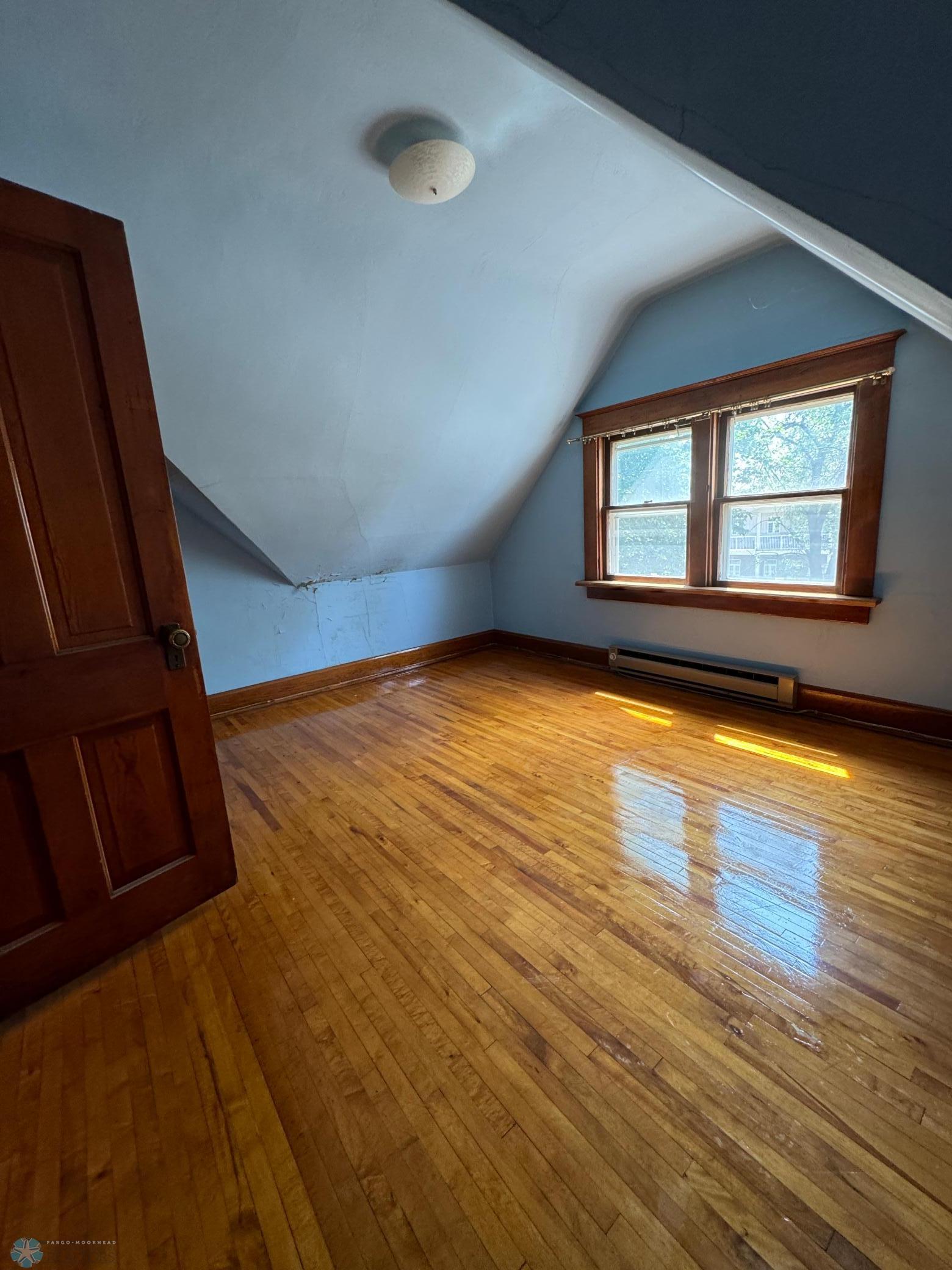 Valley City, North Dakota 58072, United States, 3 Bedrooms Bedrooms, ,2 BathroomsBathrooms,Residential,Pending,48444