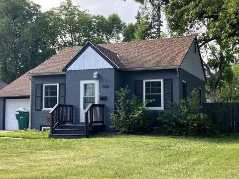 Homes For Sale - 635 E 2nd Street<br/> Litchfield, MN 55355