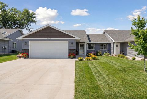 Townhouse For Sale - 38820 Maple Court<br/> Chisago County, North Branch, MN 55056