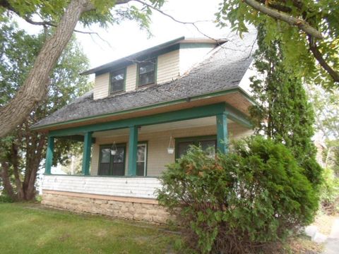 Homes For Sale - 140 W Main Street<br/> Winona County, Lewiston, MN 55952