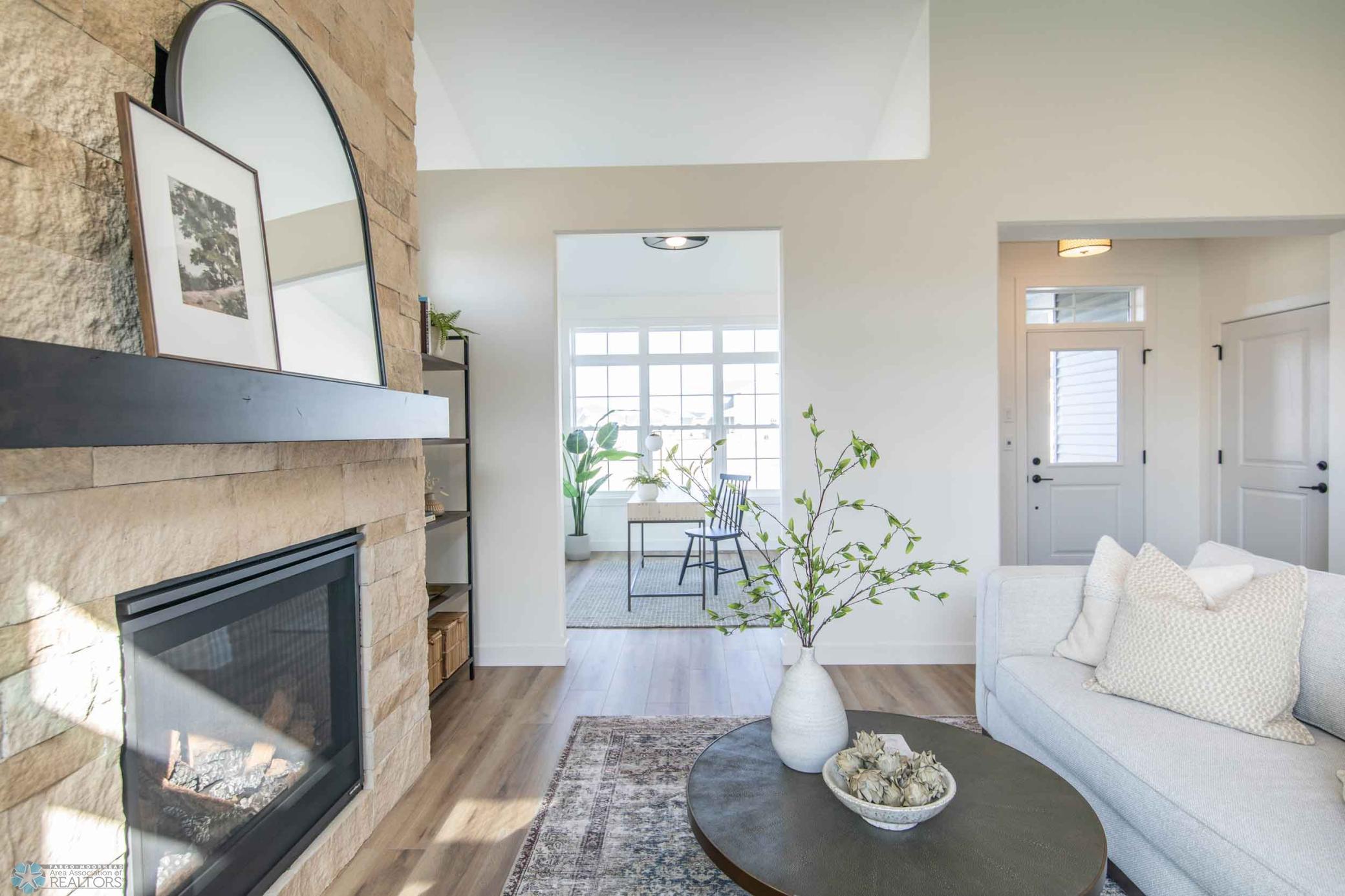 Fargo, North Dakota 58104, United States, 2 Bedrooms Bedrooms, ,2 BathroomsBathrooms,Residential,Active,60063