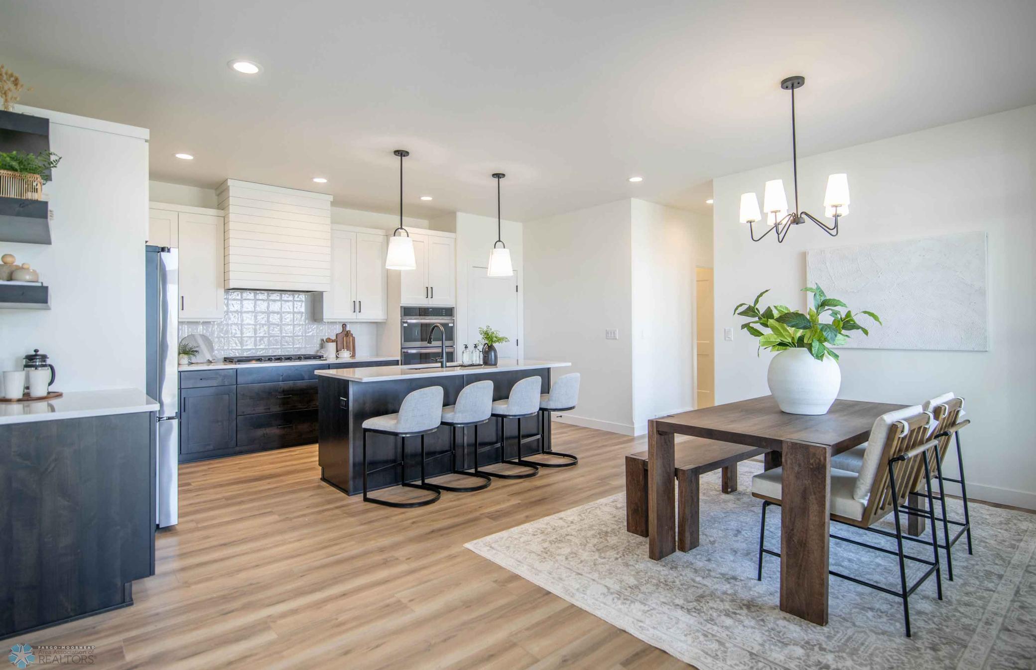 Fargo, North Dakota 58104, United States, 2 Bedrooms Bedrooms, ,2 BathroomsBathrooms,Residential,Active,60063