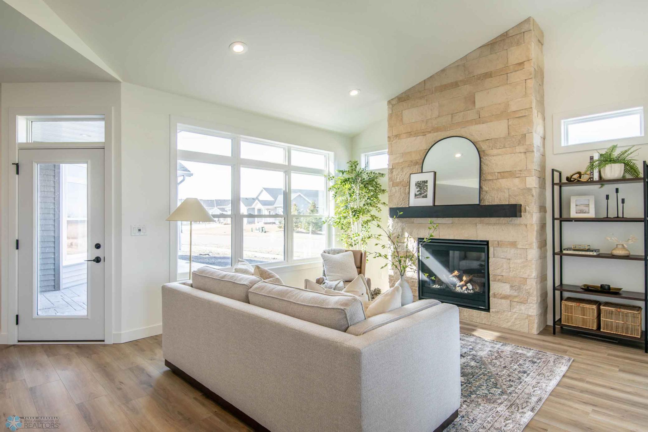 Fargo, North Dakota 58104, United States, 2 Bedrooms Bedrooms, ,2 BathroomsBathrooms,Residential,Active,60063