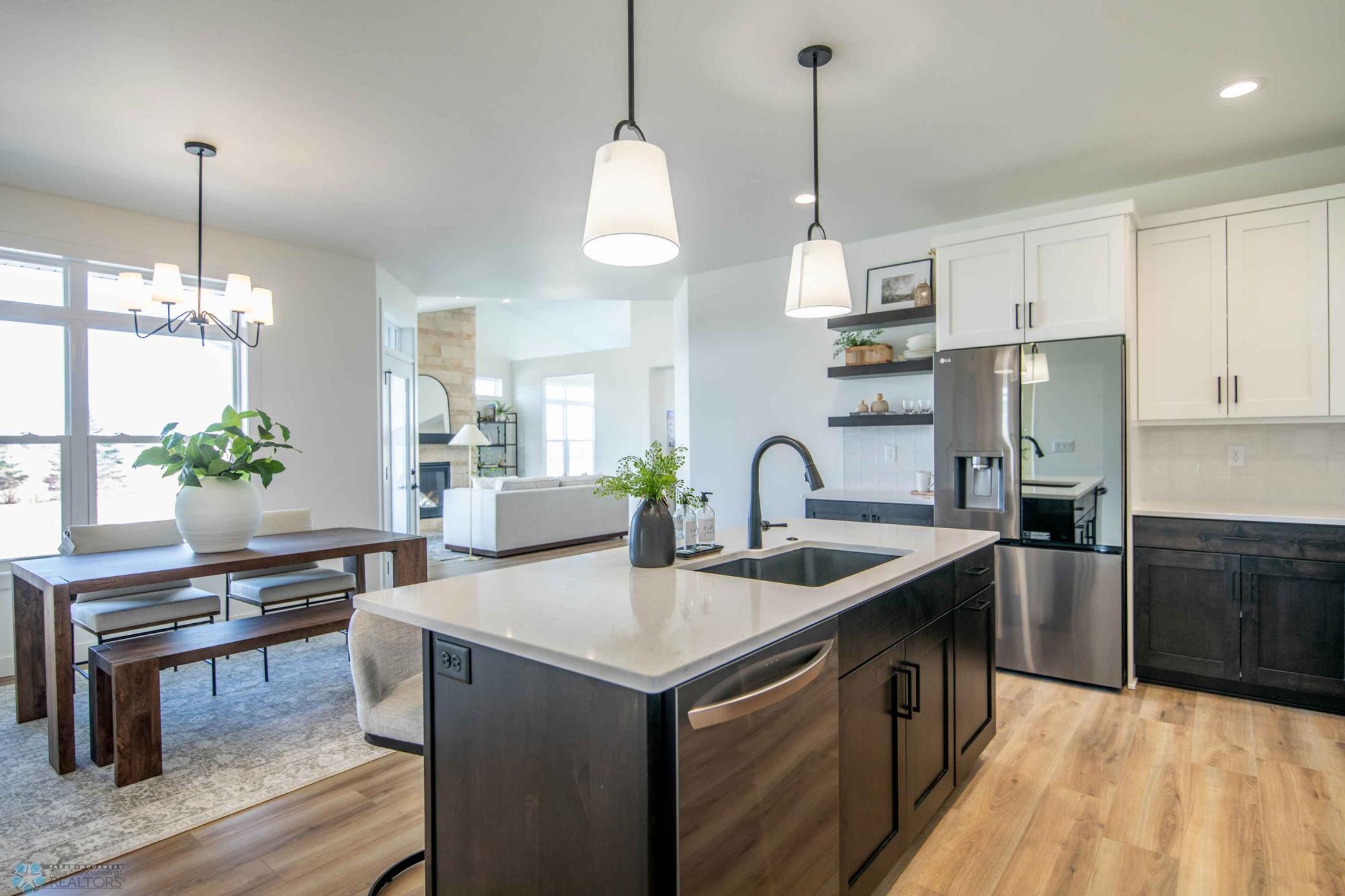 Fargo, North Dakota 58104, United States, 2 Bedrooms Bedrooms, ,2 BathroomsBathrooms,Residential,Active,60063