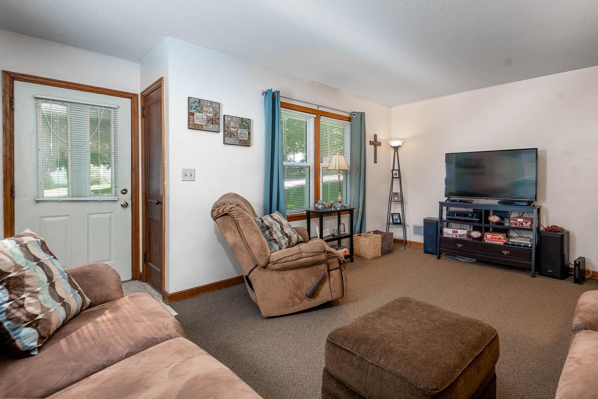 617 W Myrtle Street, Saint Peter, Minnesota image 5