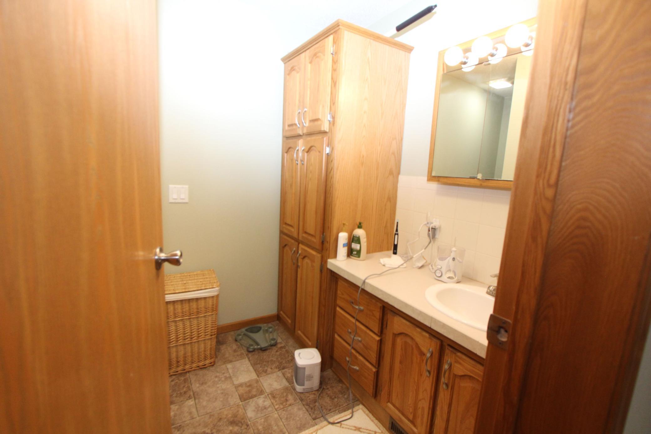 932 Spruce Avenue, Thief River Falls, Minnesota image 19