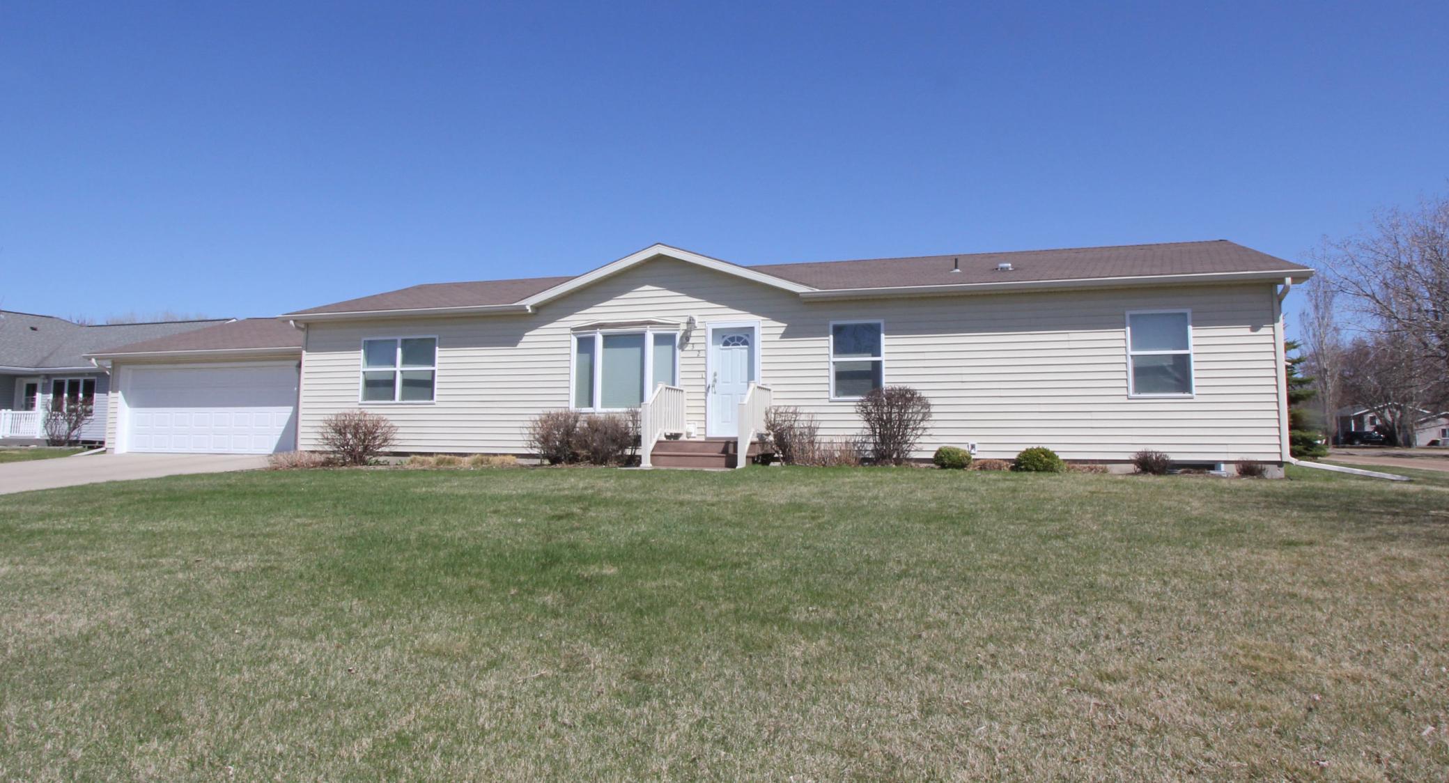 932 Spruce Avenue, Thief River Falls, Minnesota image 3