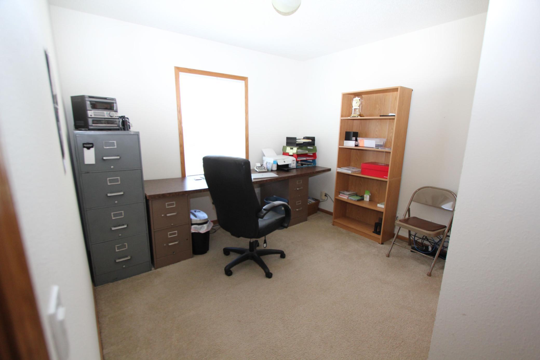 932 Spruce Avenue, Thief River Falls, Minnesota image 21