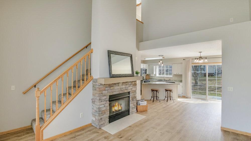 15325 Greenhaven Lane #105, Burnsville, Minnesota image 4
