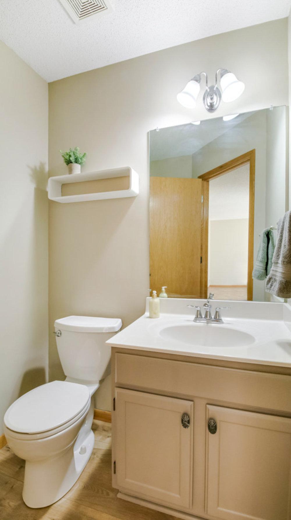 15325 Greenhaven Lane #105, Burnsville, Minnesota image 10