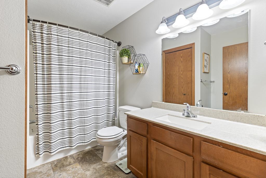 1117 Stockholm Avenue, Marshall, Minnesota image 30