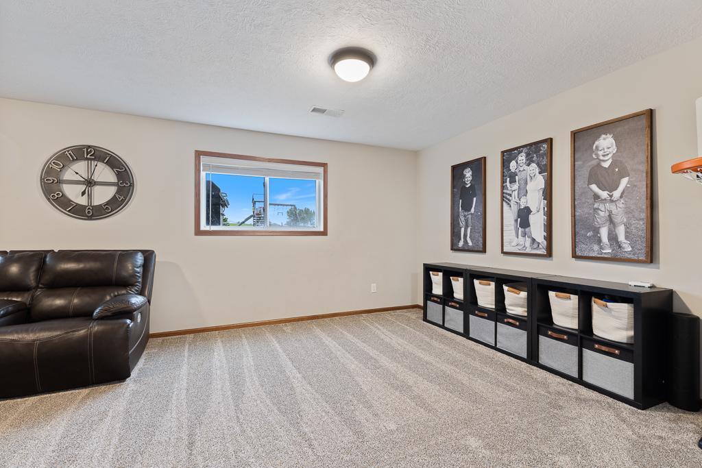 1117 Stockholm Avenue, Marshall, Minnesota image 33