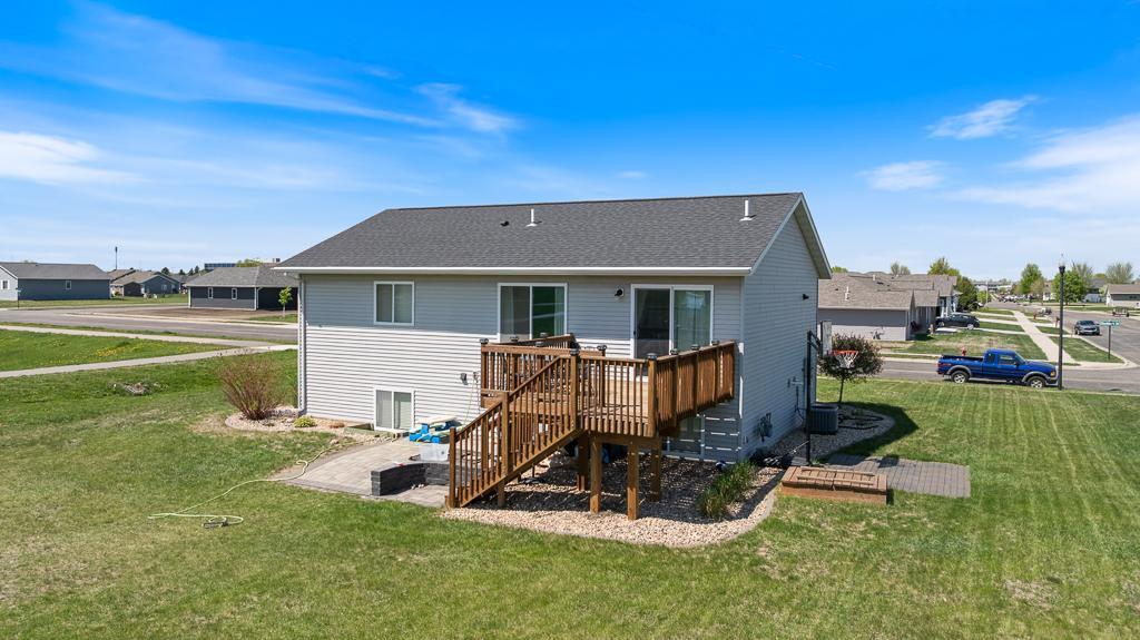 1117 Stockholm Avenue, Marshall, Minnesota image 5