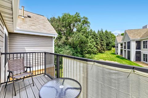 Condo For Sale - 6010 Chasewood Parkway<br/> Hopkins, MN 55343