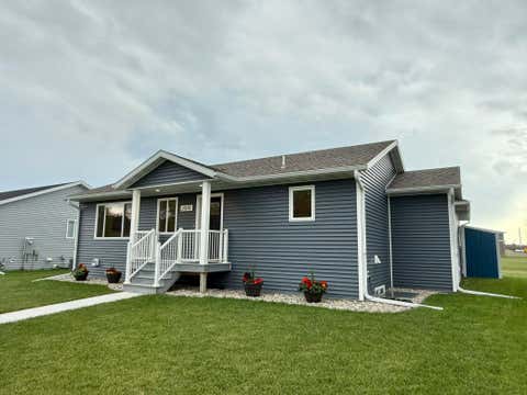 Homes For Sale - 2010 Nelson Drive<br/> Thief River Falls, MN 56701