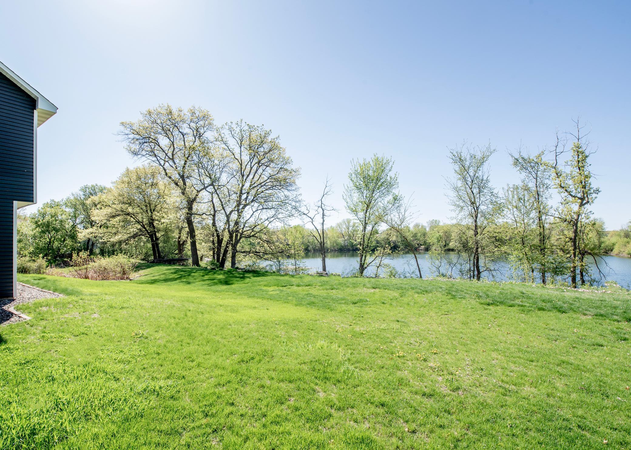 4532 Alicia Drive, Inver Grove Heights, Minnesota image 3