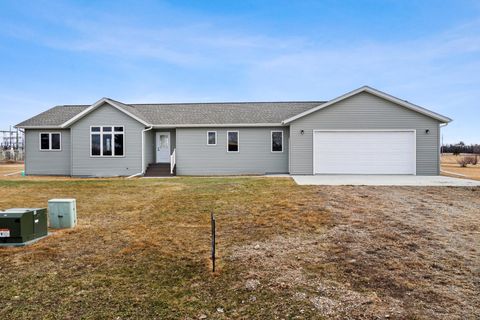 Homes For Sale - 220 Lylac Circle<br/> Sargent County, Forman, ND 58032