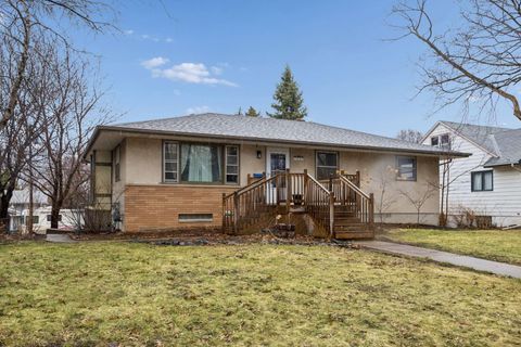 Homes For Sale - 2637 5th Avenue<br/> Saint Paul, MN 55109