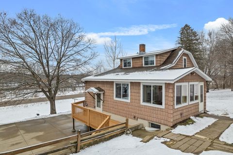 Homes For Sale - S2232 State Road 35<br/> Alma, WI 54610