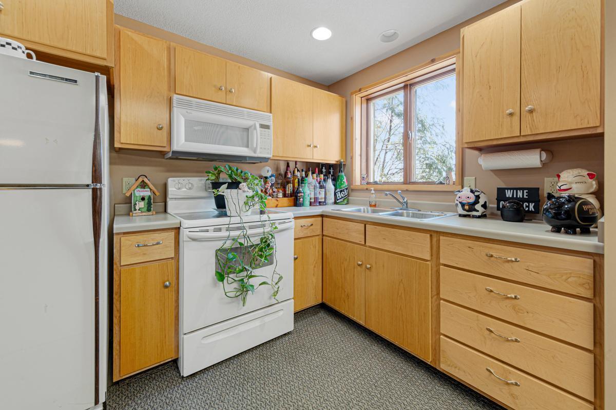 19023 Davis Avenue, Faribault, Minnesota image 7