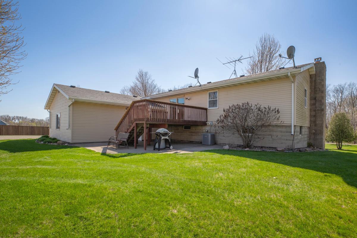 19023 Davis Avenue, Faribault, Minnesota image 18