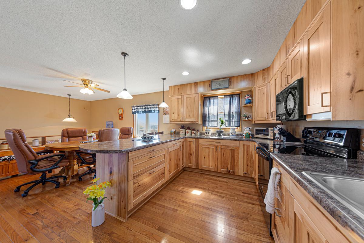 19023 Davis Avenue, Faribault, Minnesota image 24