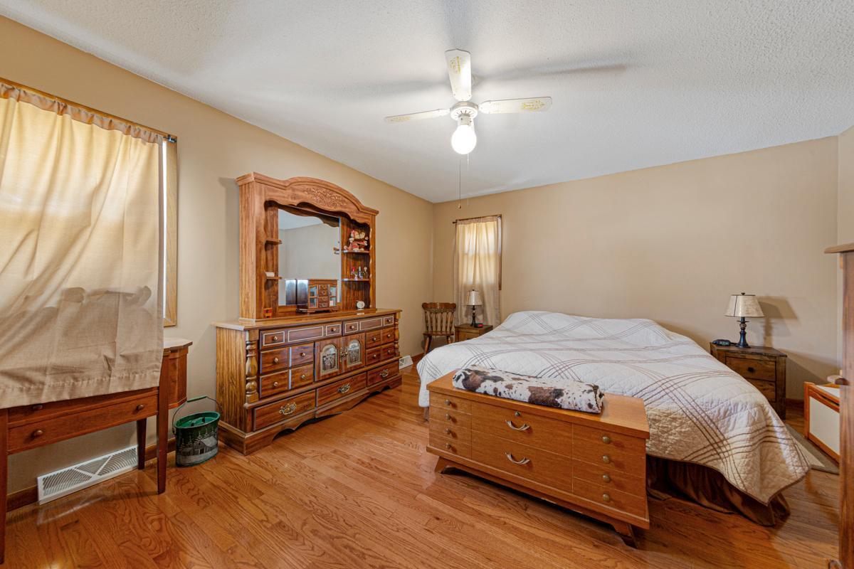 19023 Davis Avenue, Faribault, Minnesota image 28