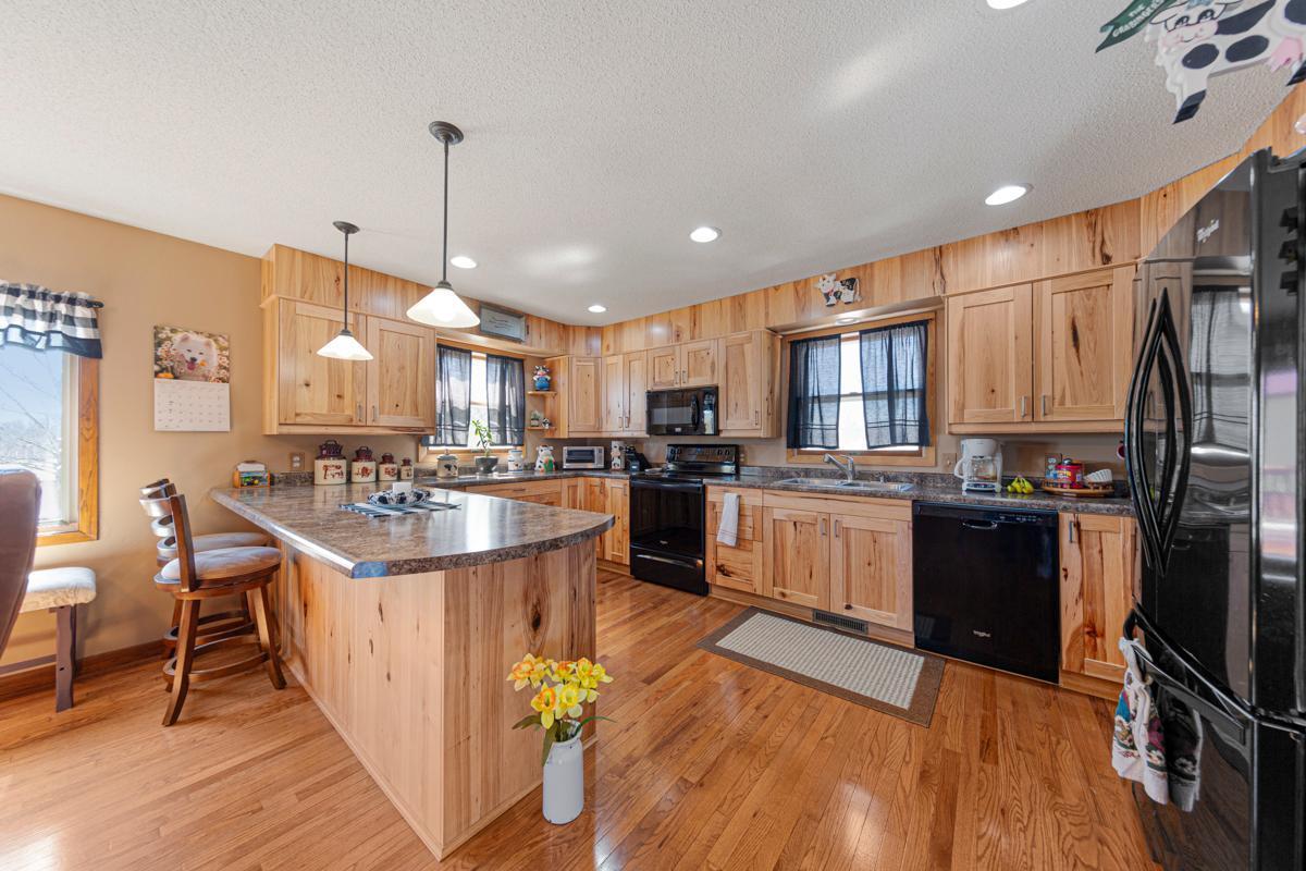 19023 Davis Avenue, Faribault, Minnesota image 2