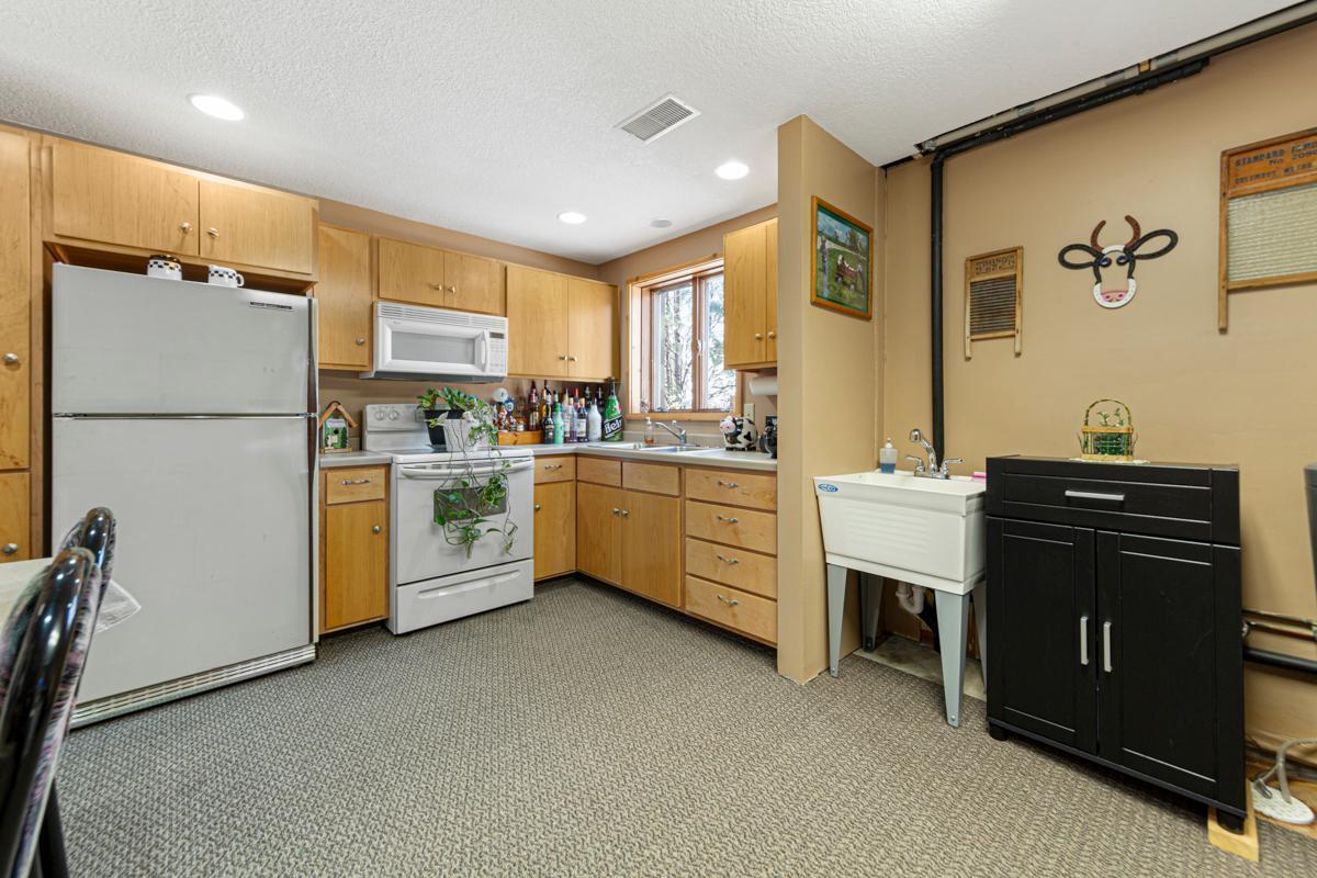 19023 Davis Avenue, Faribault, Minnesota image 37