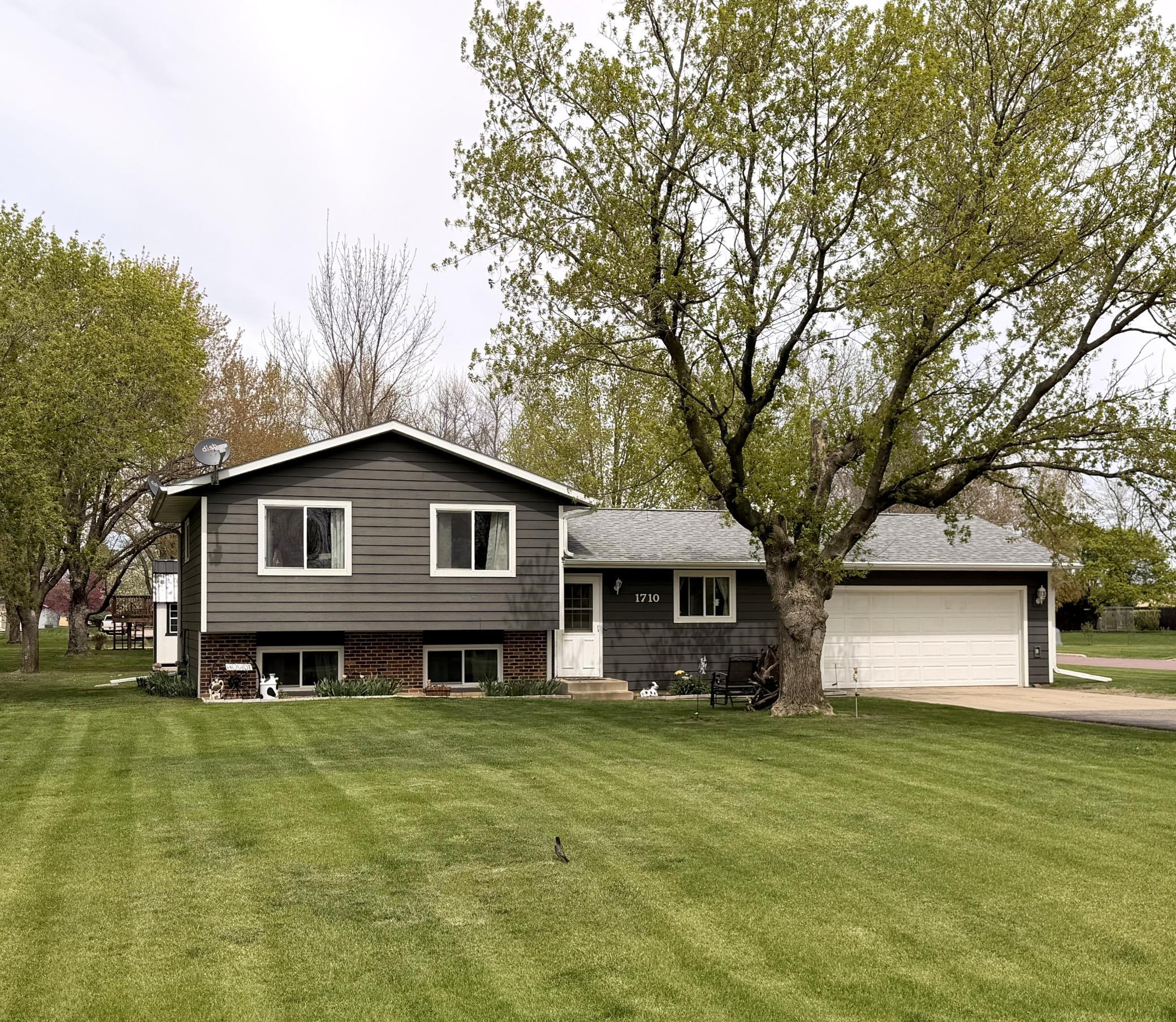 1710 River Road, Windom, MN 56101 b.jpg